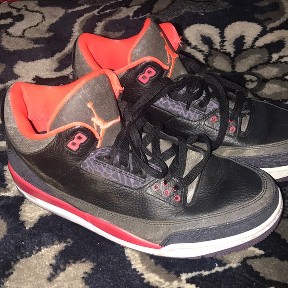 Jordan 3 Crimson - Picture 2 of 3